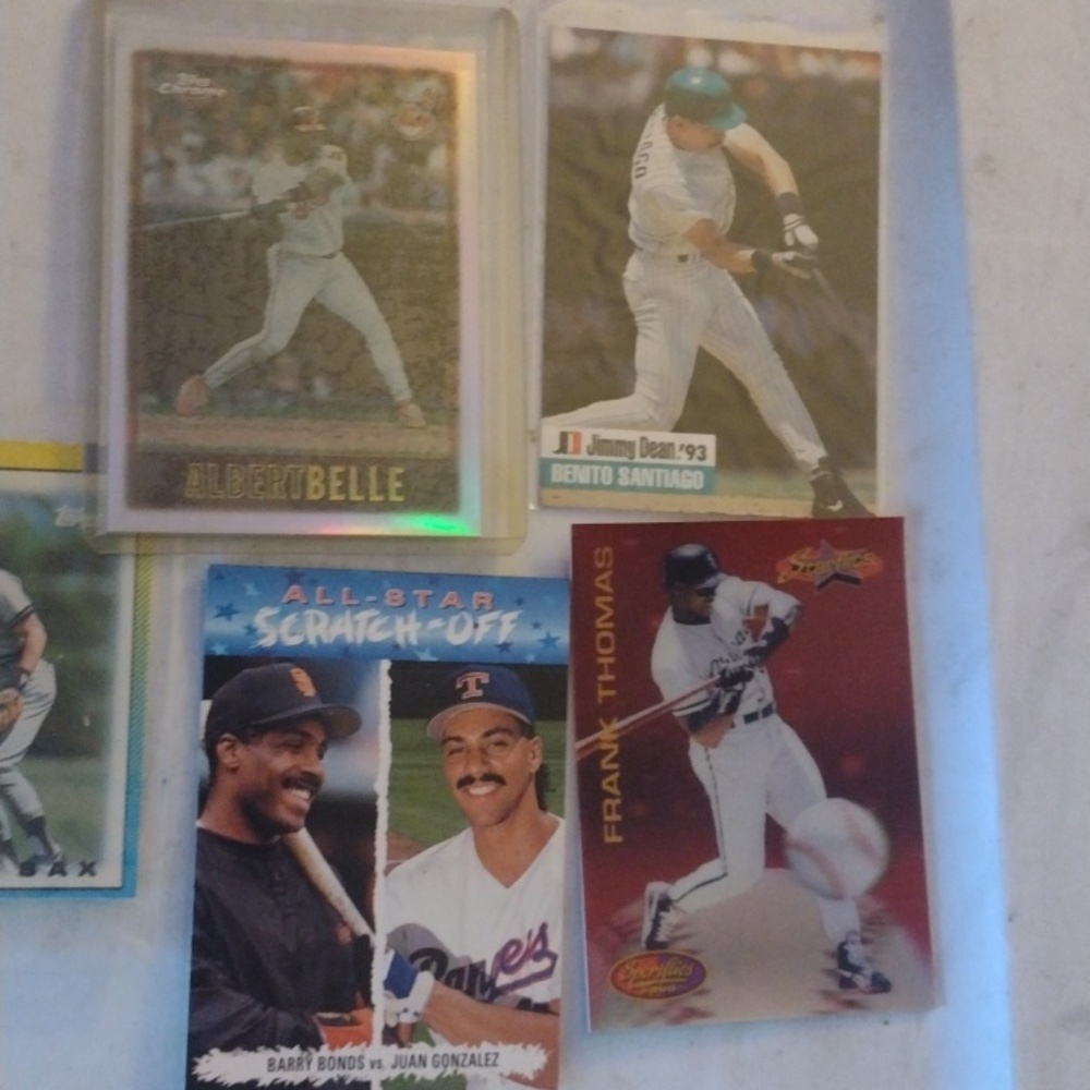 Assorted Baseball Trading Cards Collection - Picture 3 of 4